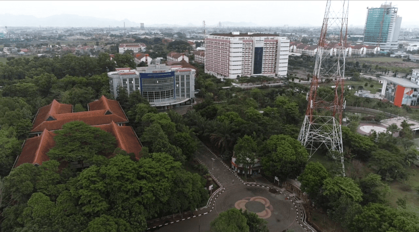 Telkom University landscape frome drone, kampus universitas swasta terbaik di bandung indonesia