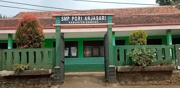 WEBSITE DESIGN OF SMP PGRI ARJASARI BANDUNG TO SUPPORT THE PROMOTION OF ACTIVITIES
